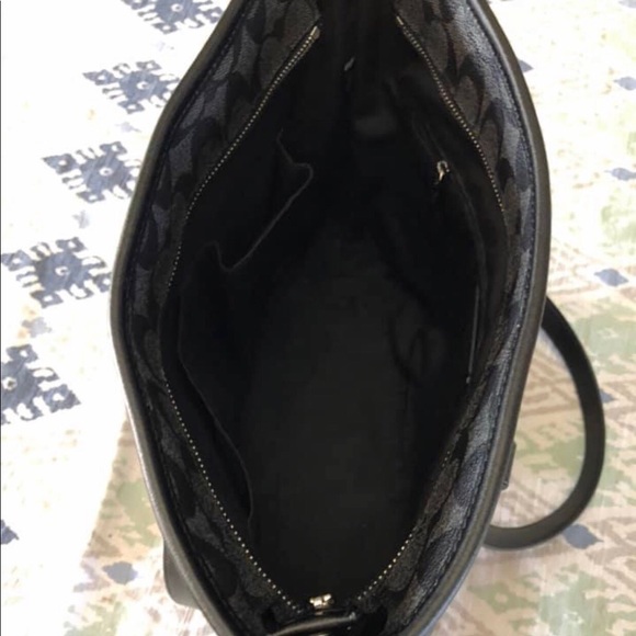 Coach signature tote - Picture 3 of 3